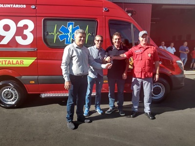 Reunidas presta homenagem aos Bombeiros Voluntários - Portal CDR - Caçador /SC