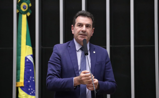 Cobalchini é o campeão de emendas no mandato no Grande Oeste